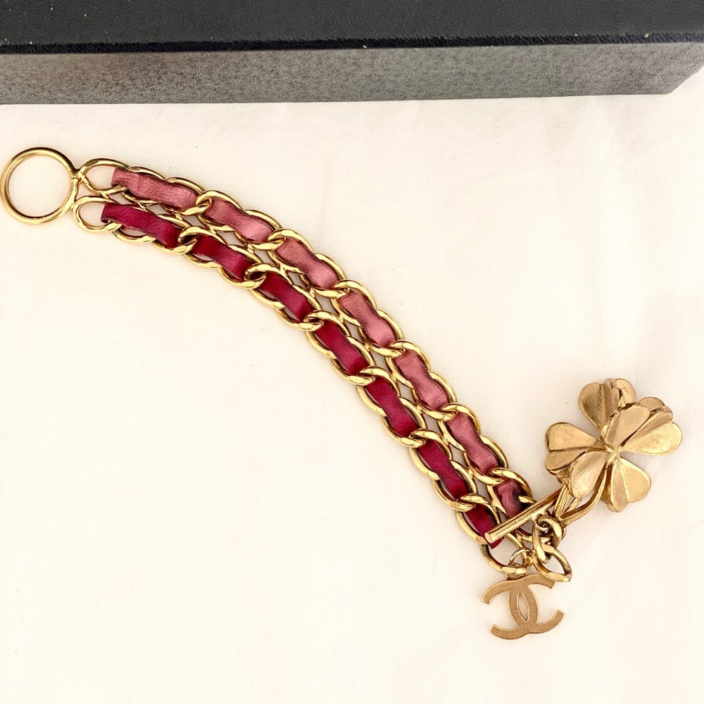 Chanel Charm Bracelet. 4 leaf clover - Picture 2 of 3